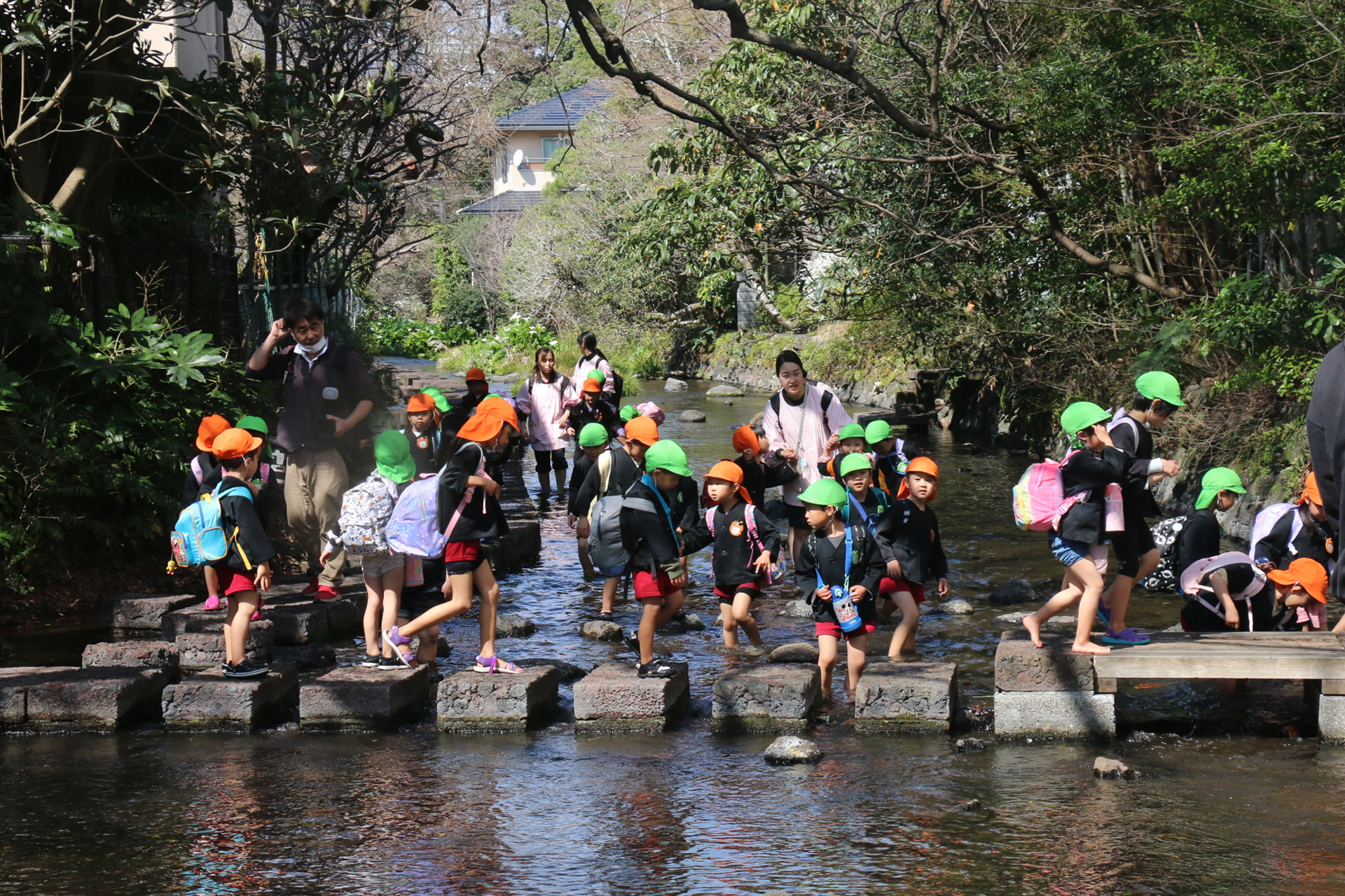 年長お別れ遠足水遊び